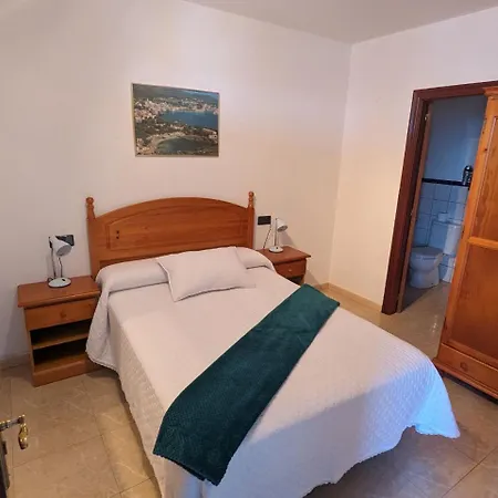Vivienda Turistica Vacacional Maricarmen Hotel Arou Exterior photo