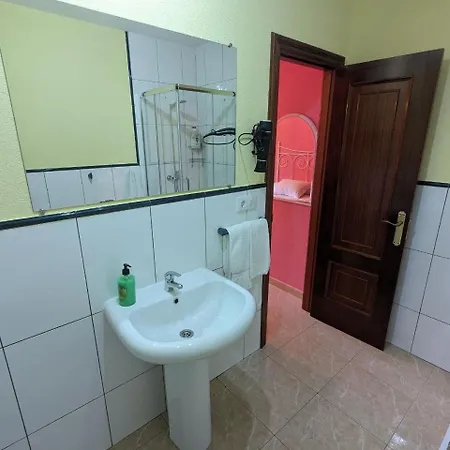 Vivienda Turistica Vacacional Maricarmen Hotel Arou Exterior photo