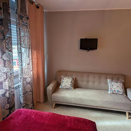 Vivienda Turistica Vacacional Maricarmen Hotel Arou Exterior photo